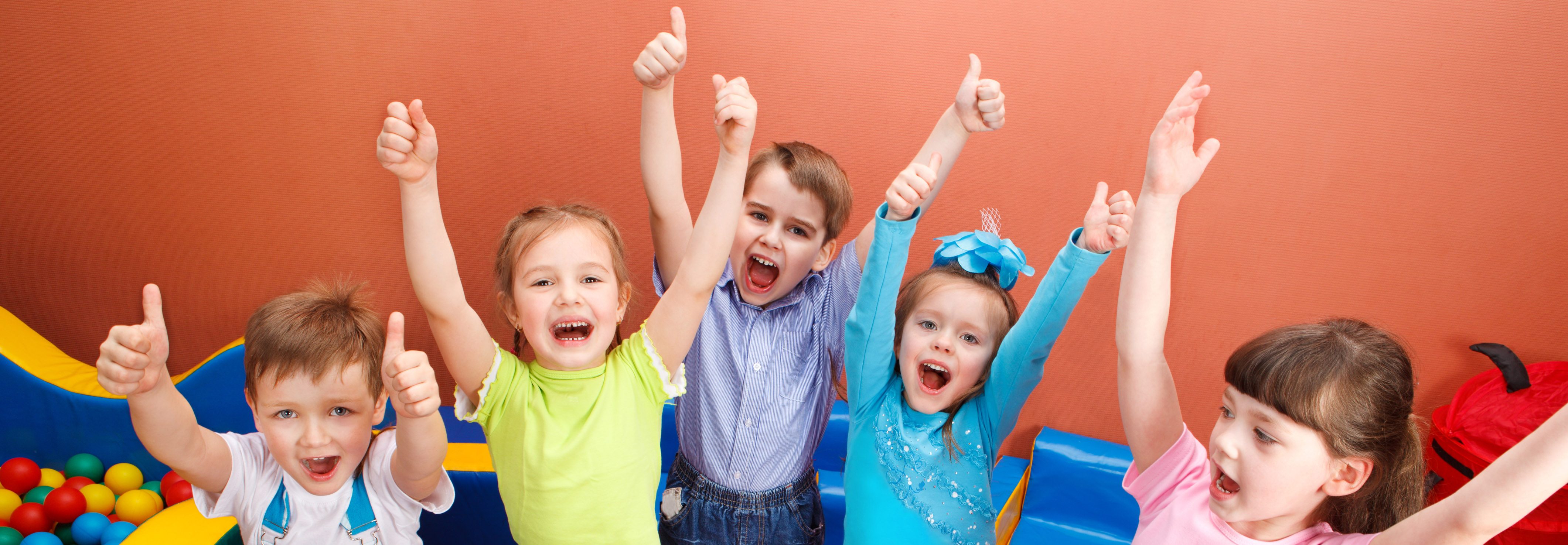 bambini-che-fanno-ok_77797810